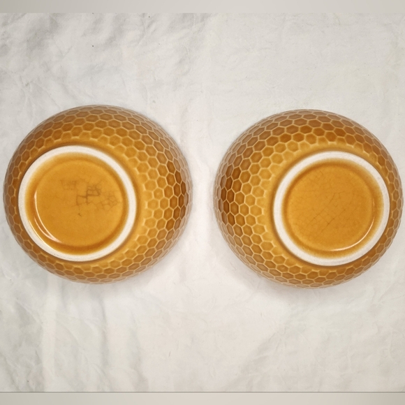 HoneyComb Bee Dessert Bowl Set - Picture 3 of 10